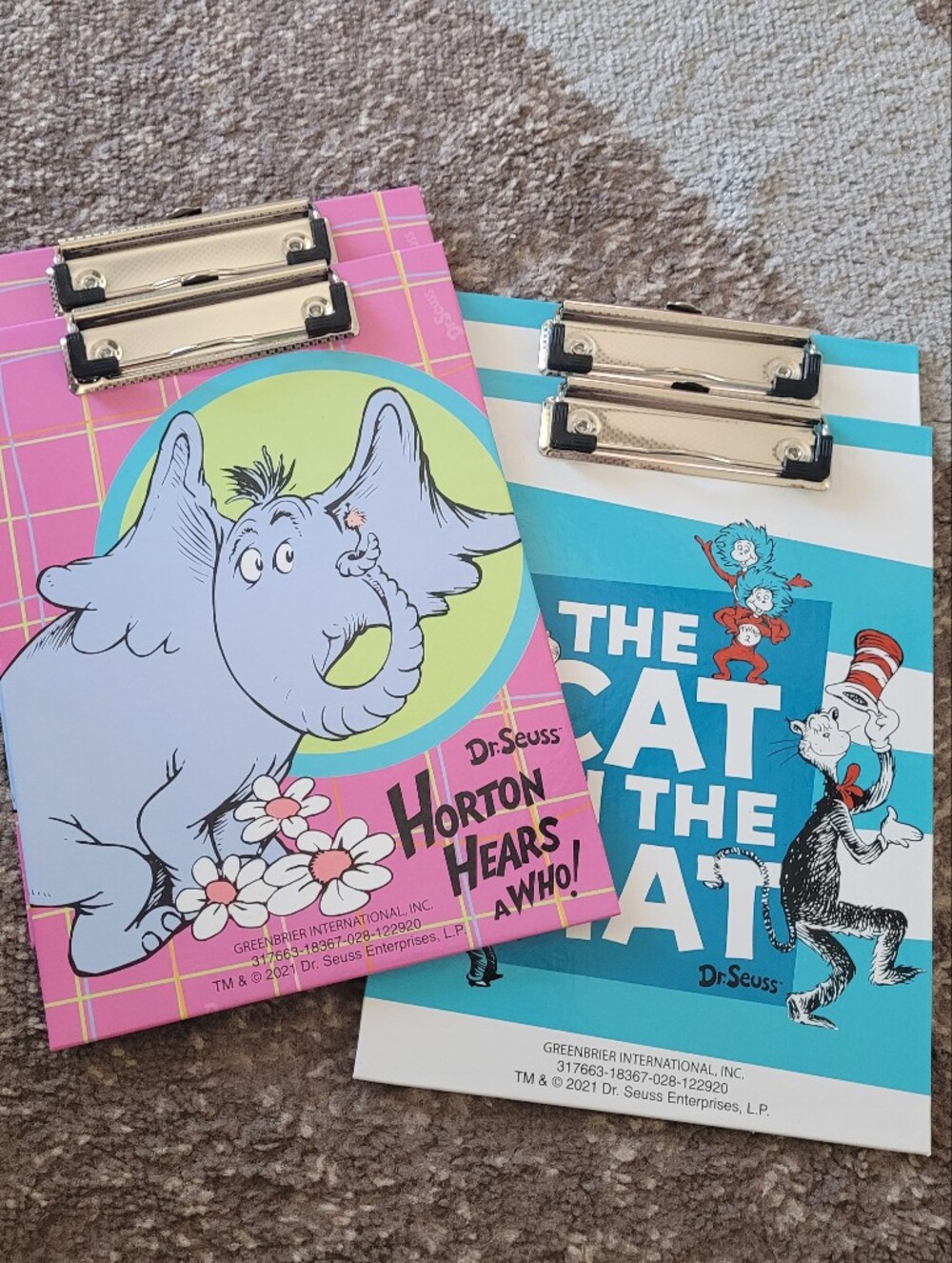 4 Dr. Seuss Pink & Turquoise Mini Clipboards Set with Character Art
